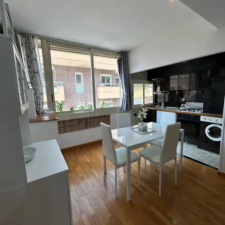 Apartment Along The Tiber